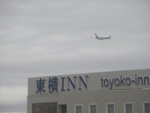フォーポイント名古屋部屋の向き飛行機が見たい！