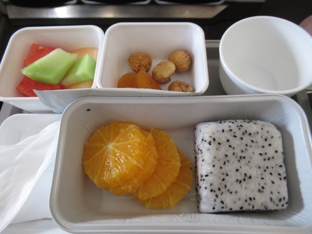 香港成田キャセイ　機内食フルーツミール